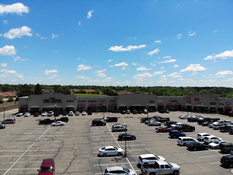 6251-6363 Haggerty Rd, West Bloomfield, MI for lease - Building Photo - Image 3 of 4