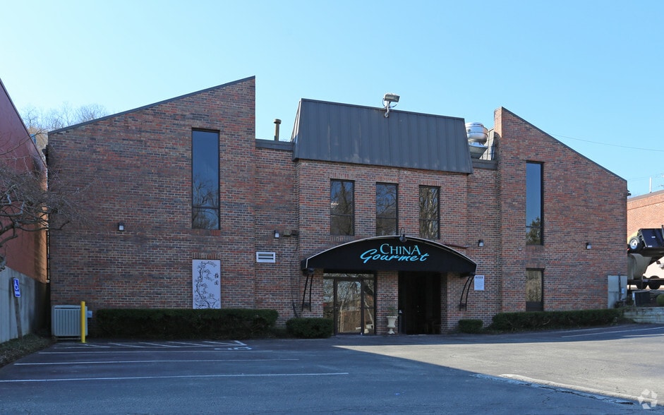 3340 Erie Ave, Cincinnati, OH for lease - Building Photo - Image 2 of 3