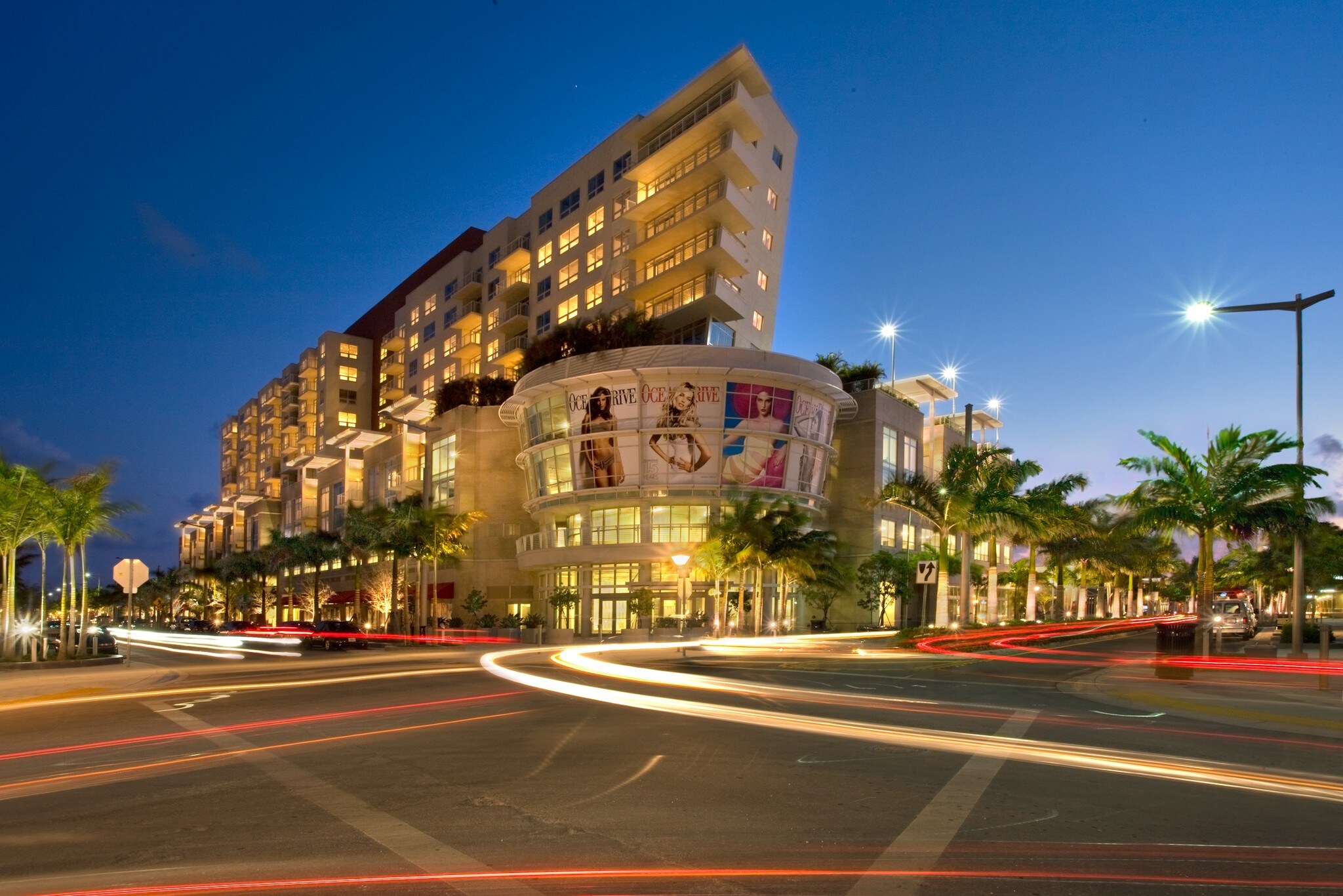 3250-3260 NE 1st Ave, Miami, FL à louer Photo du bâtiment- Image 1 de 5