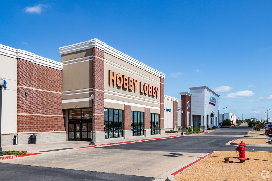 5625 SE 15th St, Midwest City, OK for sale - Primary Photo - Image 1 of 16