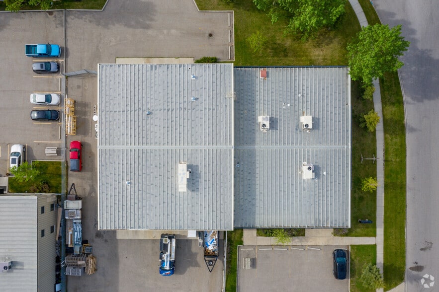 4300 116th Ave SE, Calgary, AB for lease - Building Photo - Image 3 of 4
