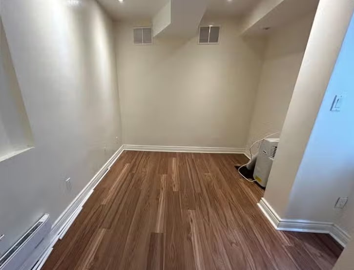 588 Danforth Ave, Toronto, ON for sale - Interior Photo - Image 3 of 7