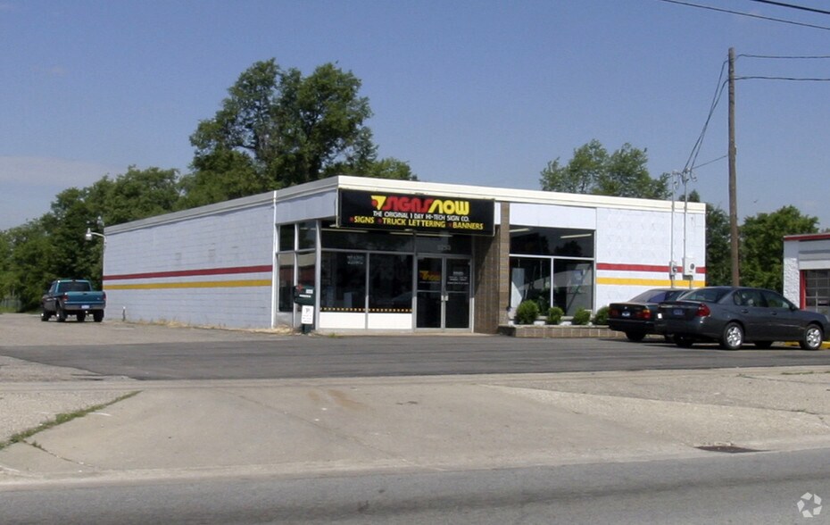 5253 S Division Ave, Grand Rapids, MI à vendre - Photo du bâtiment - Image 2 de 3