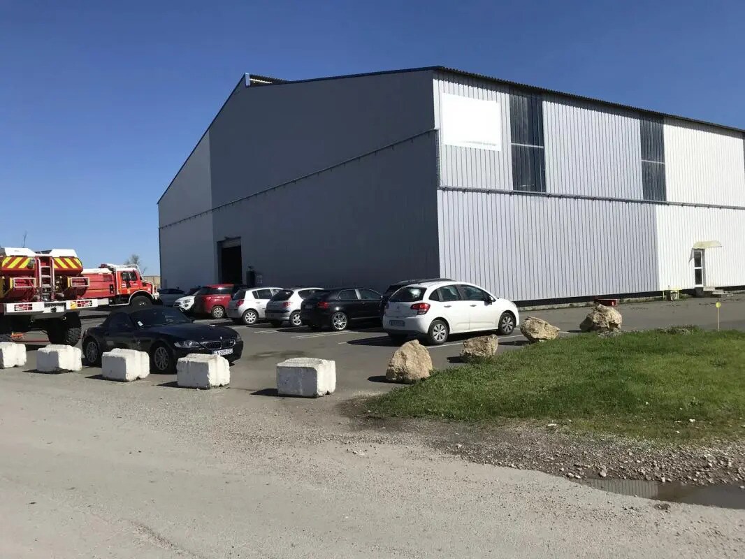 Flex dans Bassens à louer Photo du bâtiment- Image 1 de 8