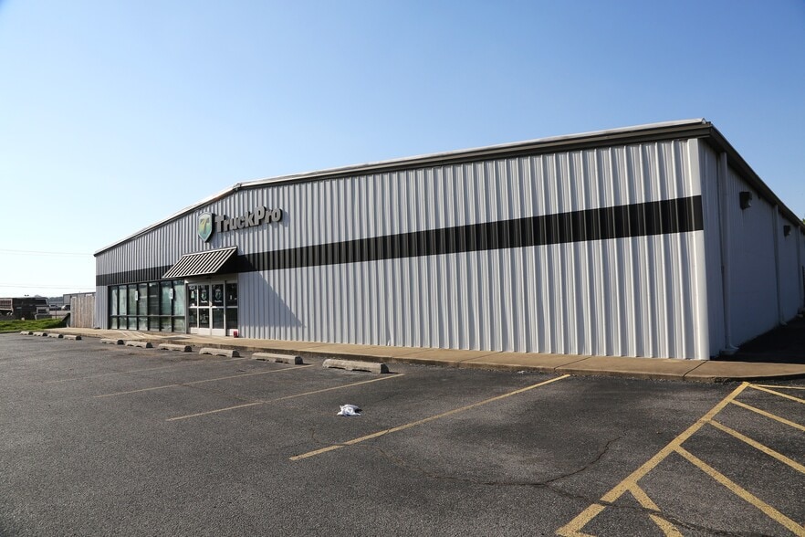 3762 Highway 82 W, Leland, MS for sale - Primary Photo - Image 1 of 6