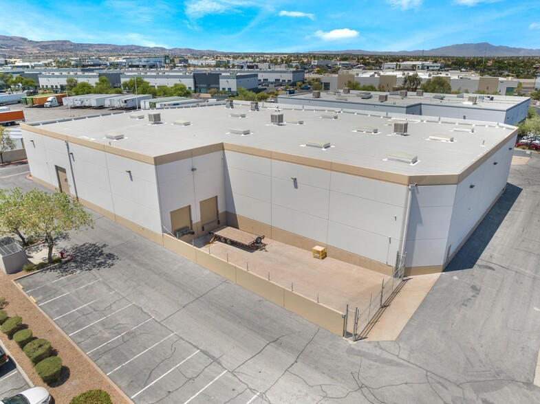 7490 Commercial Way, Henderson, NV for lease - Building Photo - Image 3 of 12