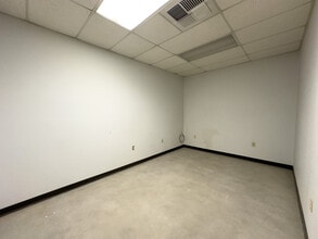 990 Klamath Ln, Yuba City, CA à louer Photo intérieure- Image 2 de 7