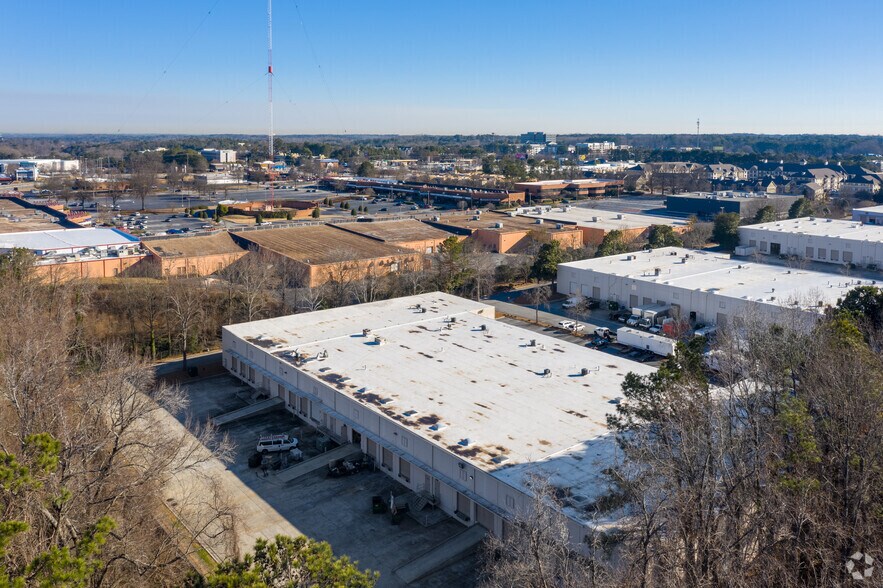 2054-2062 Weems Rd, Tucker, GA à louer - Aérien - Image 2 de 5
