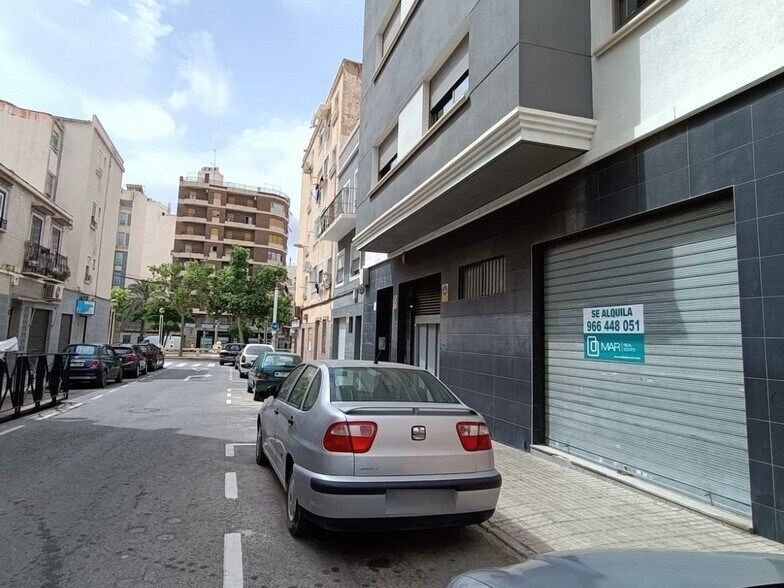 Commerce de détail dans Elche, Alicante à louer - Photo du bâtiment - Image 2 de 7
