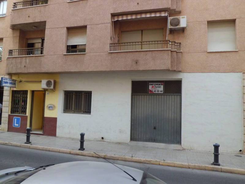Commerce de détail dans El Ejido, Almería à louer Photo du bâtiment- Image 1 de 5