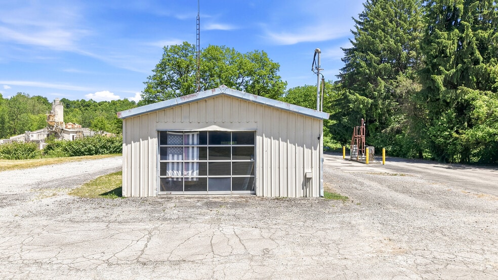 3433 Sharon Rd, West Middlesex, PA à vendre - Photo du bâtiment - Image 3 de 33