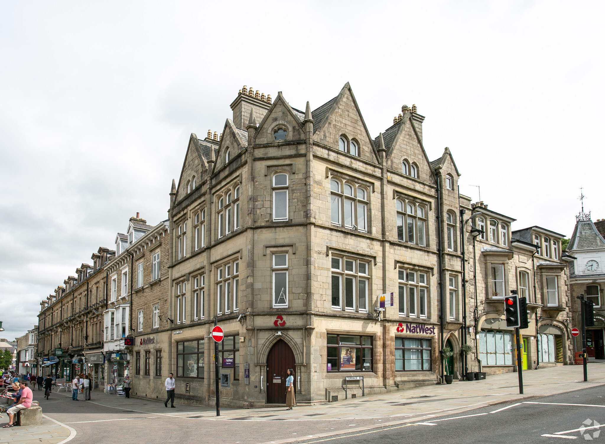 2 Spring Gardens, Buxton à vendre Photo principale- Image 1 de 1