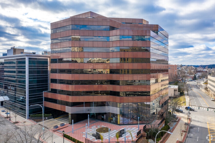 140 Grand St, White Plains, NY for lease - Primary Photo - Image 1 of 4