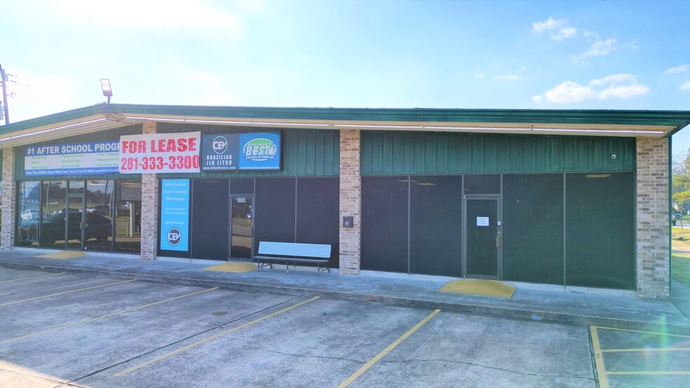 4502-4504 Center St, Deer Park, TX à louer - Photo du bâtiment - Image 3 de 7