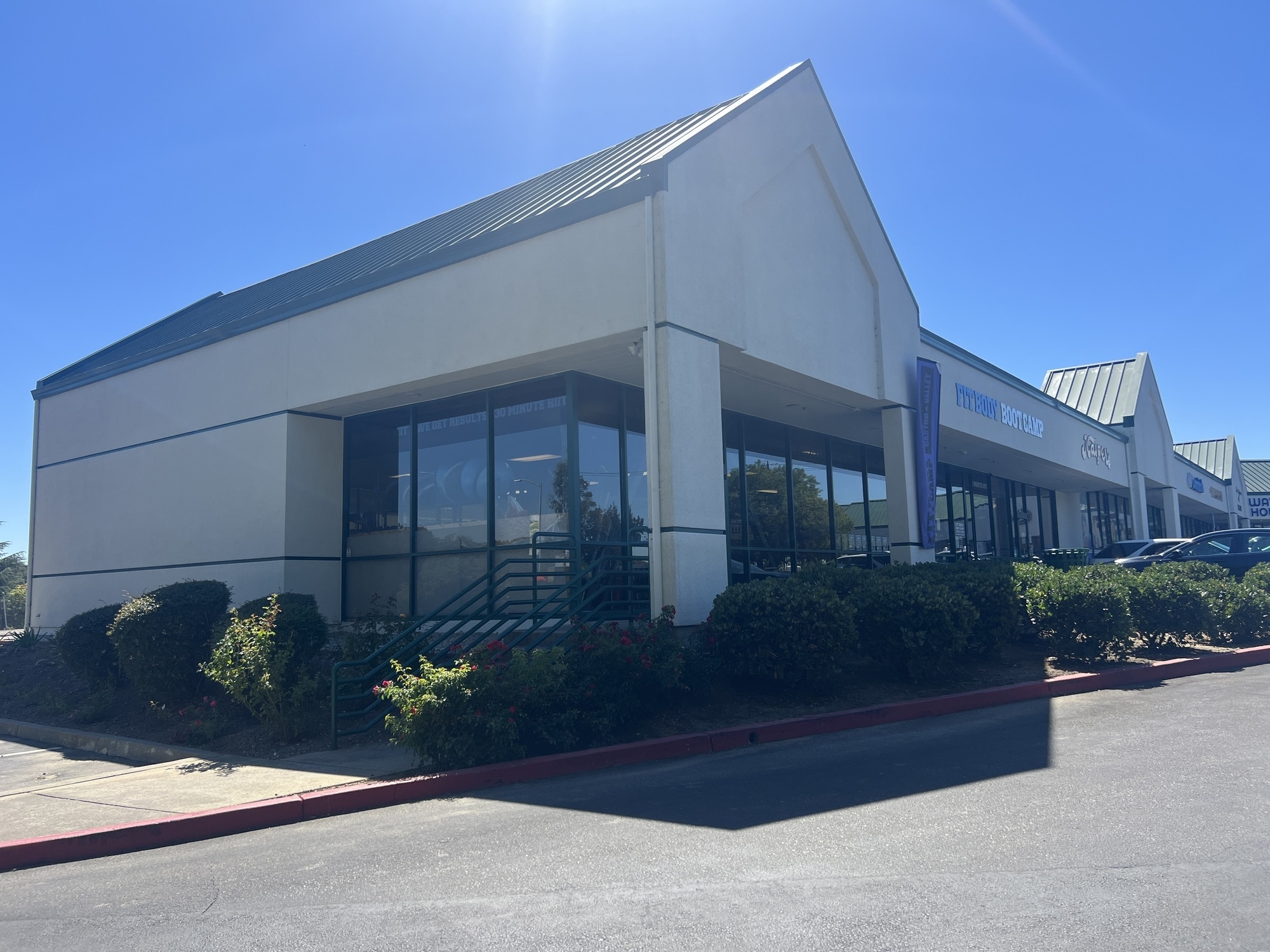 3300 E Castro Valley Blvd, Castro Valley, CA for lease Building Photo- Image 1 of 9