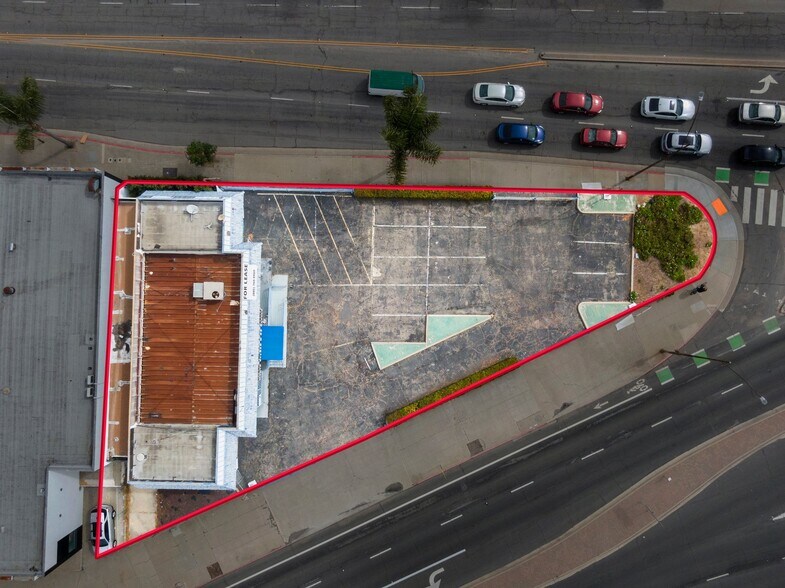 2834 E Main St, Ventura, CA à louer - Photo du bâtiment - Image 2 de 19