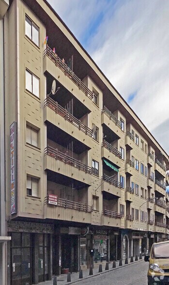 Calle Doctor Fleming, 22, Ávila, Ávila for lease - Primary Photo - Image 1 of 2