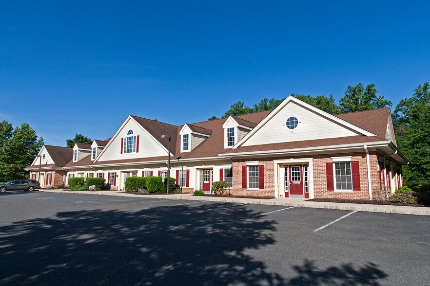 46 Vreeland Dr, Skillman, NJ à louer - Photo du bâtiment - Image 1 de 13