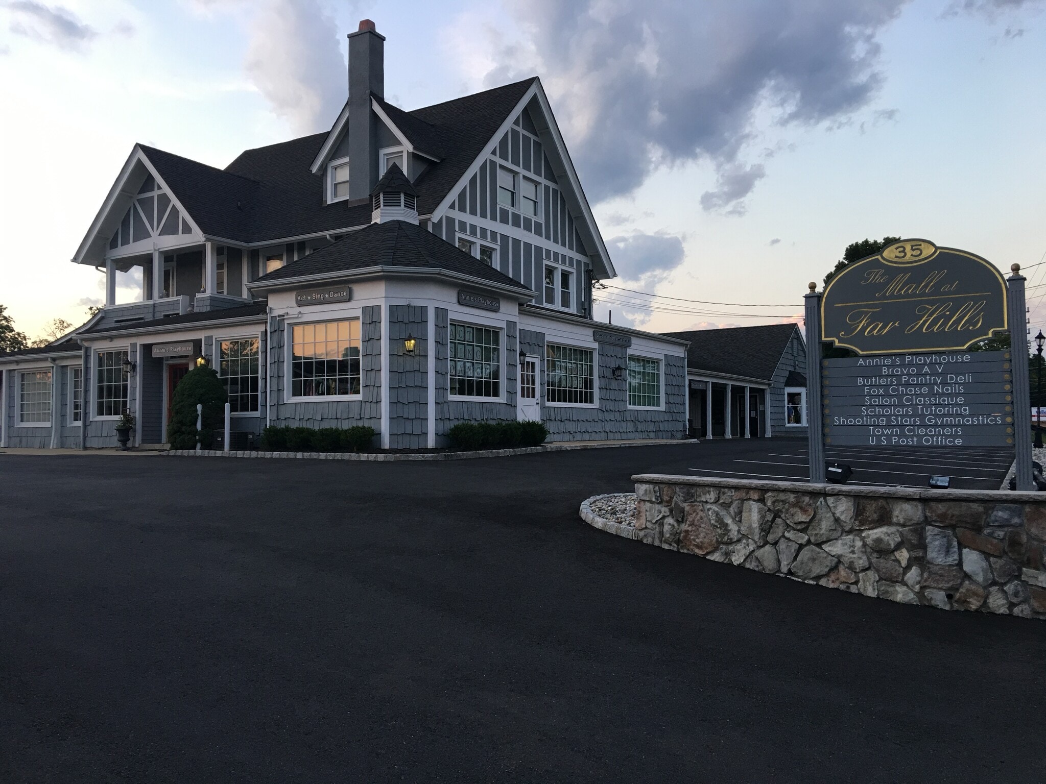 35 US Highway 202, Far Hills, NJ for lease Building Photo- Image 1 of 16