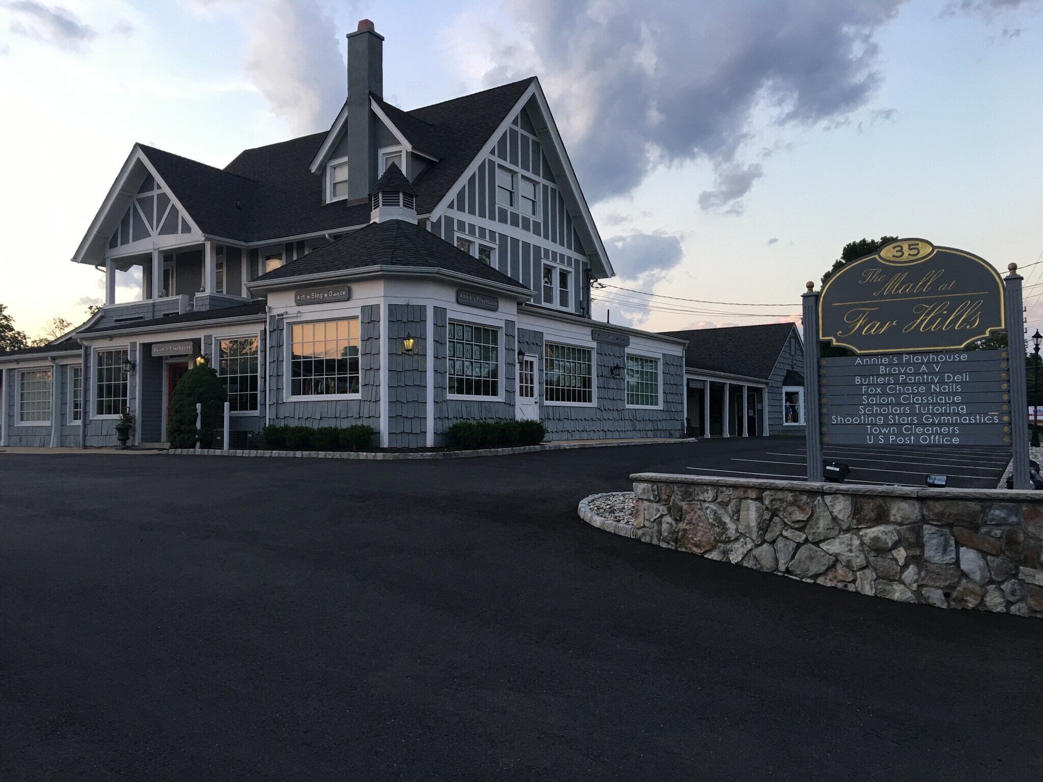35 US Highway 202, Far Hills, NJ à louer Photo du bâtiment- Image 1 de 16