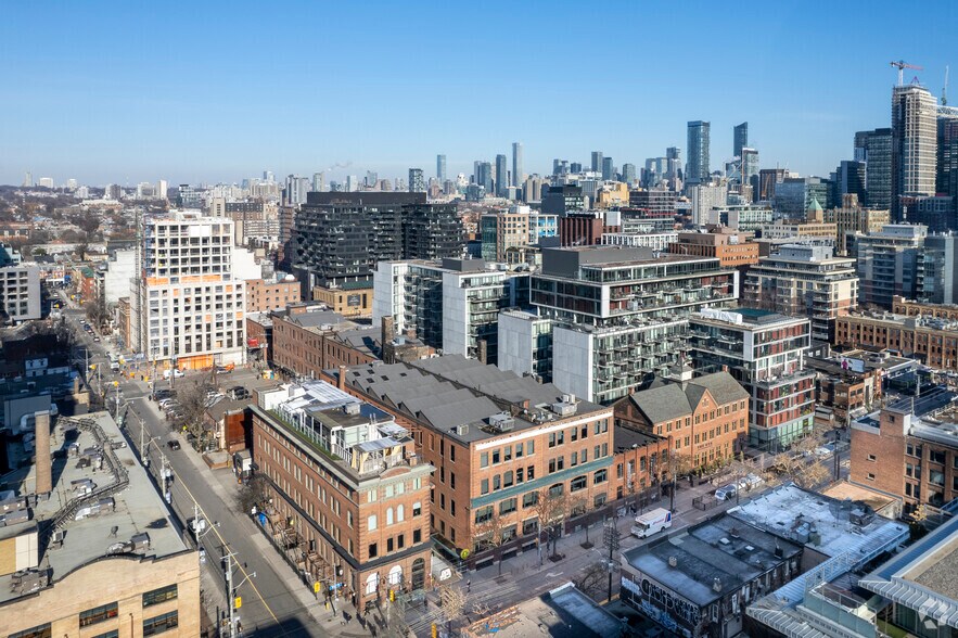 590 King St W, Toronto, ON à louer - Aérien - Image 3 de 3