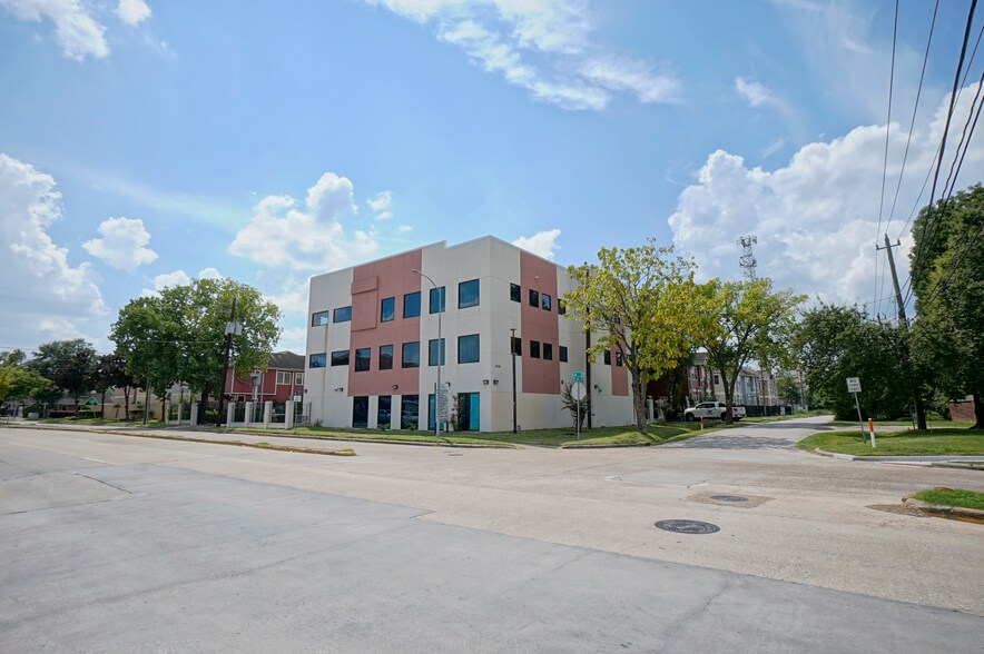 1710 W 25th St, Houston, TX à vendre - Photo du bâtiment - Image 1 de 7