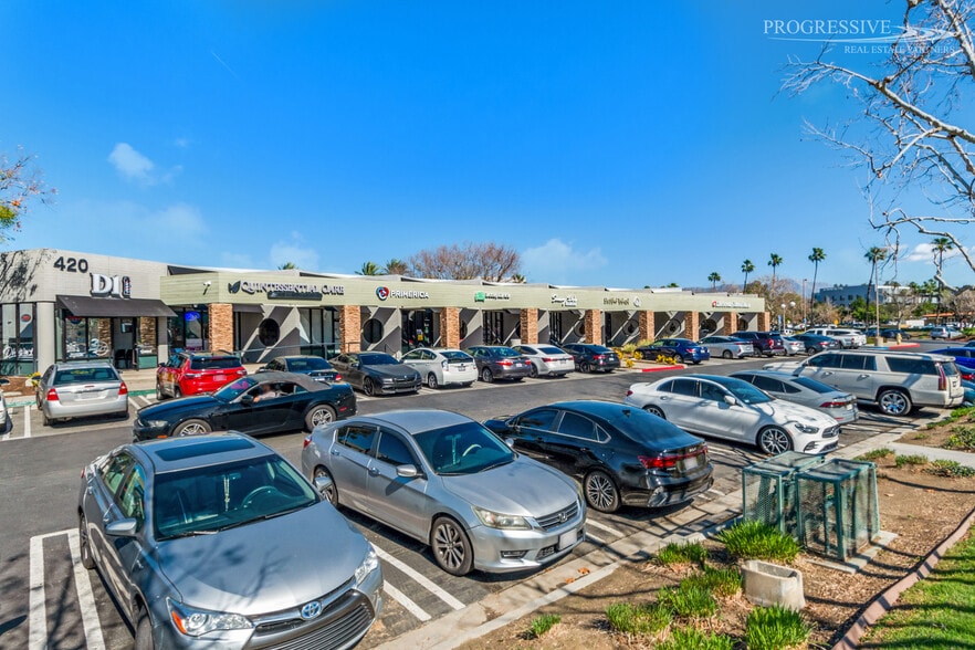 420-424 E Hospitality Ln, San Bernardino, CA for sale - Building Photo - Image 3 of 12