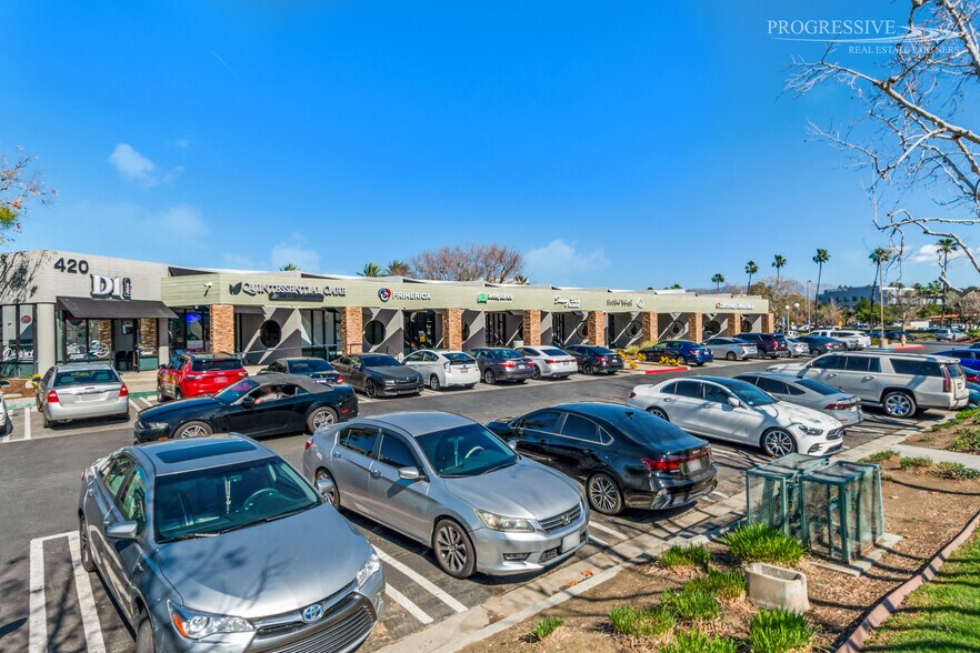 420-424 E Hospitality Ln, San Bernardino, CA à vendre - Photo du bâtiment - Image 3 de 12