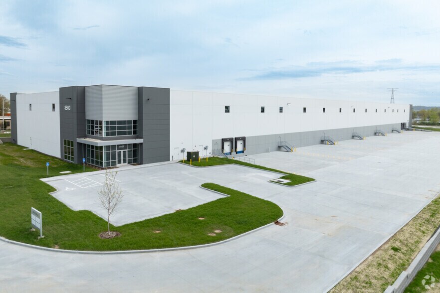 8500 Reilly Ave, Saint Louis, MO à louer - Photo du bâtiment - Image 3 de 14