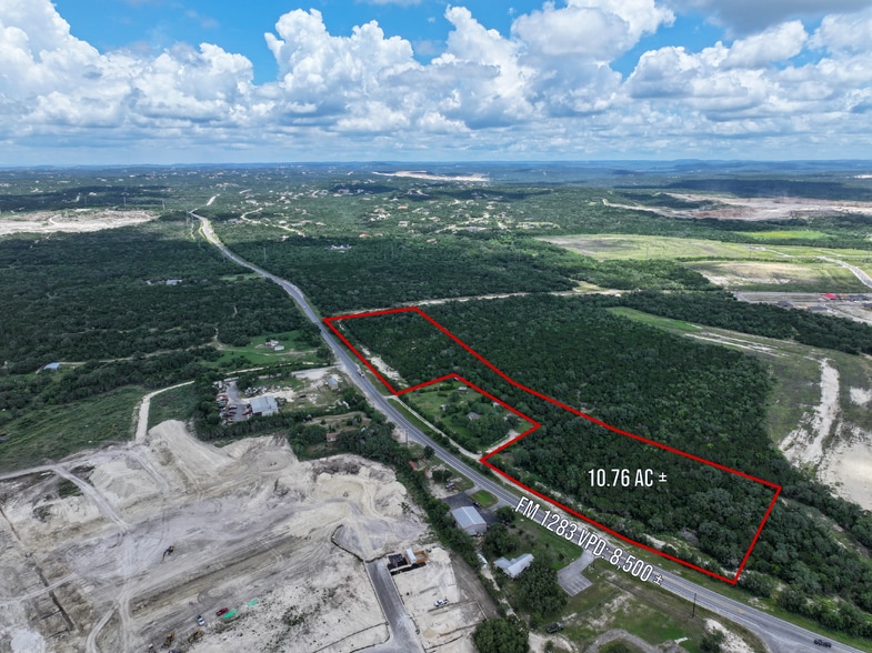 10.76 AC +/- on FM 1283, Rio Medina, TX for sale - Building Photo - Image 2 of 6
