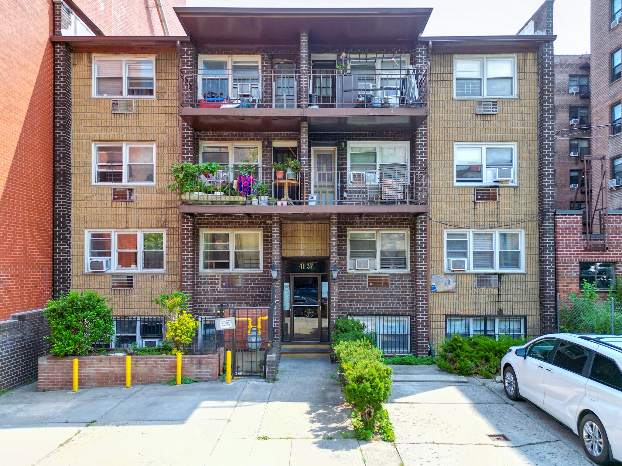 4137 Parsons Blvd, Flushing, NY à vendre Photo principale- Image 1 de 12