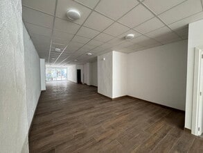 Retail in Calella, Barcelona for lease Interior Photo- Image 2 of 8