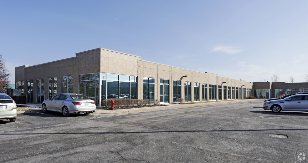 5400 Prairie Stone Pkwy, Hoffman Estates, IL for lease - Building Photo - Image 2 of 6