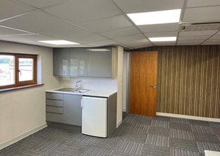 Manor Hill Farm, Purton for lease Interior Photo- Image 1 of 1