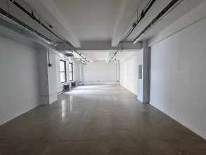 225 Broadway, New York, NY for lease Building Photo- Image 2 of 2