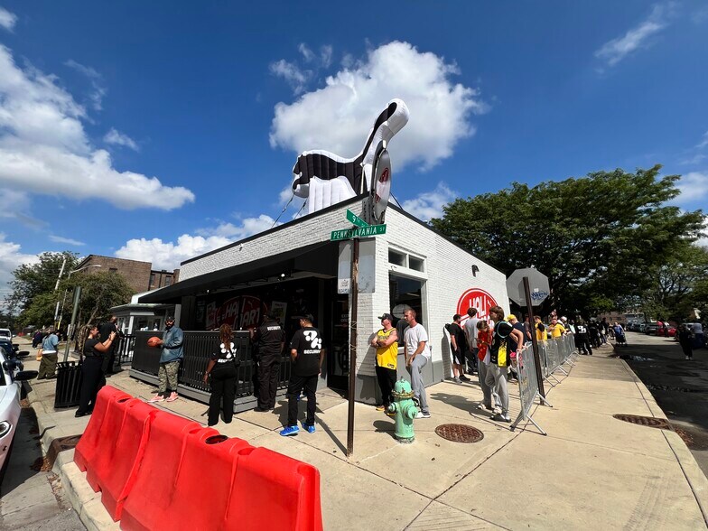 901 N Pennsylvania St, Indianapolis, IN à louer - Photo du bâtiment - Image 2 de 19