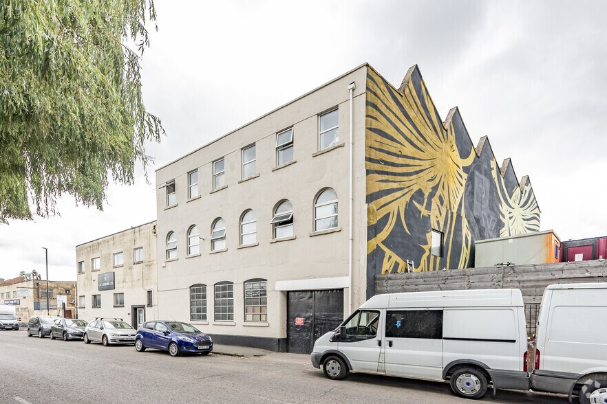 47-57 Feeder Rd, Bristol à vendre - Photo du bâtiment - Image 2 de 4