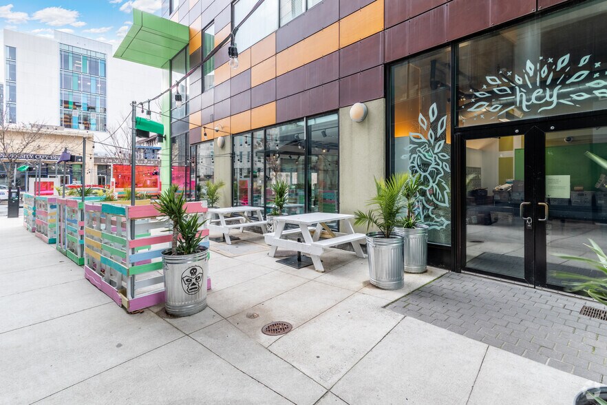 3945 Chestnut St, Philadelphia, PA à louer - Photo du bâtiment - Image 3 de 22