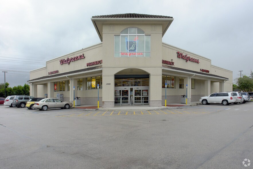 13698 SW 8th St, Miami, FL à vendre - Photo principale - Image 1 de 7