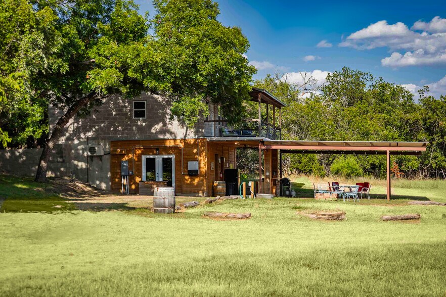 95 Loma Ln, Fredericksburg, TX à vendre - Photo du bâtiment - Image 3 de 32