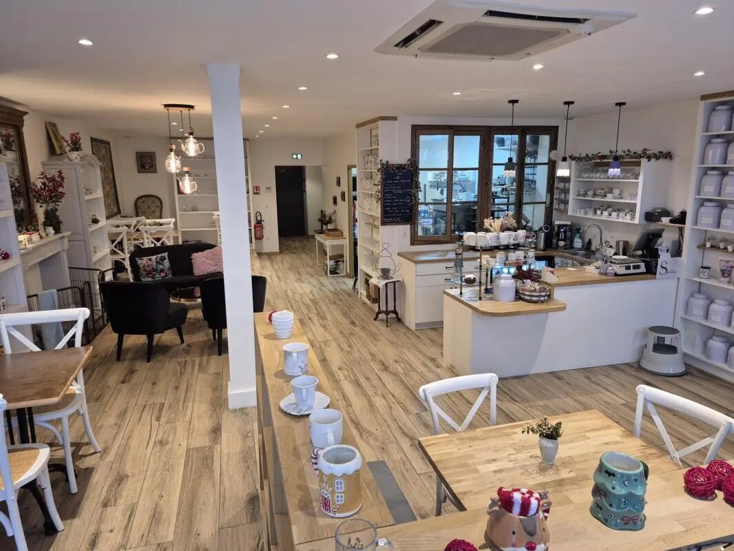 Flex in Nancy for lease Interior Photo- Image 1 of 6