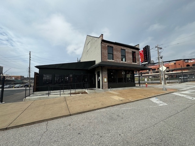 Restaurant and 8 Parking Lot Portfolio portefeuille de 9 propriétés à vendre sur LoopNet.ca Photo principale- Image 1 de 3