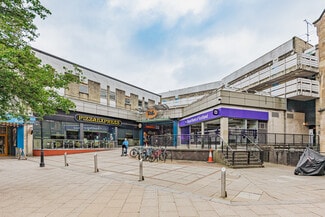Plus de détails pour Goosecroft Rd, Stirling - Commerce de détail à louer