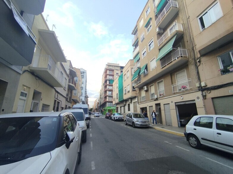 Carrer Capitán Baltasar Tristany, 75, Elche, Alicante à louer - Photo du bâtiment - Image 3 de 15
