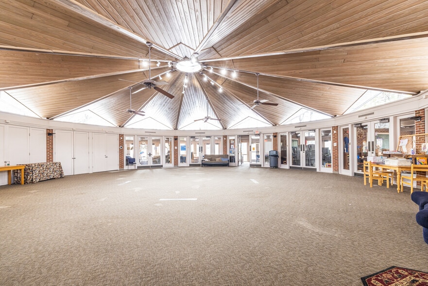 1790 Lavista Rd NE, Atlanta, GA à louer - Photo du bâtiment - Image 2 de 45