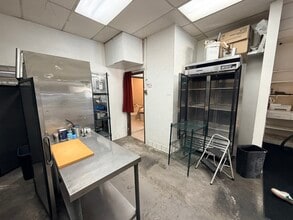 1253 Vine St, Los Angeles, CA à louer Photo intérieure- Image 1 de 12