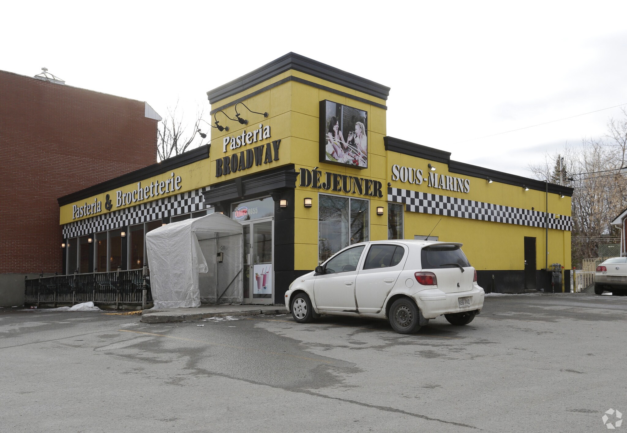 8655 Rue Sherbrooke E E, Montréal, QC for sale Primary Photo- Image 1 of 1