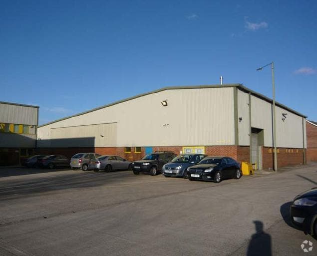 Mill Rd, Esher for lease - Building Photo - Image 2 of 12