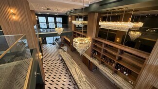 Plus de détails pour 1680 N Vine St, Hollywood, CA - Commerce de détail à louer