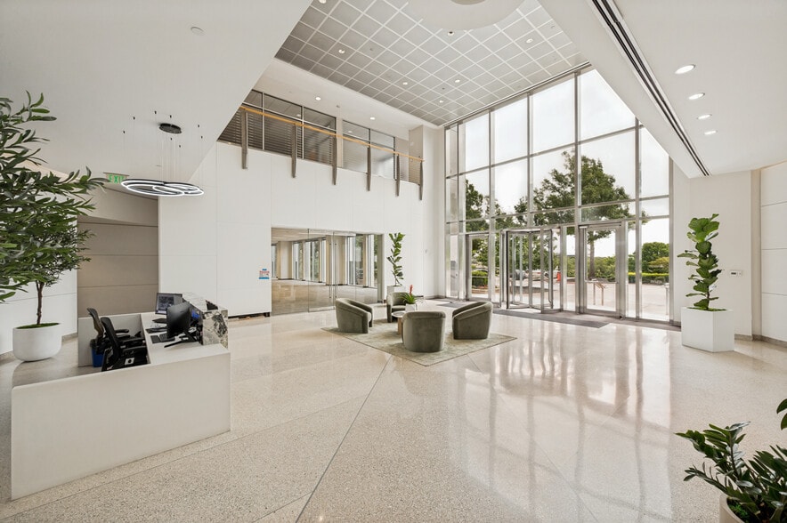 750 W John Carpenter Fwy, Irving, TX for lease - Building Photo - Image 2 of 13